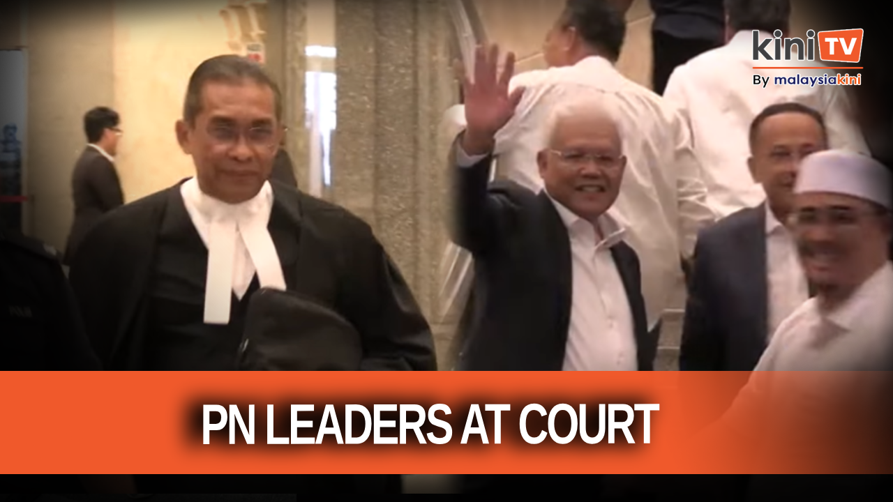 PAS, Bersatu leaders arrive at court for Najib's case