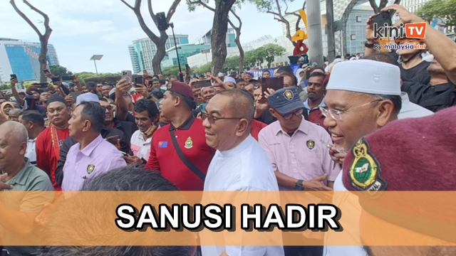 Kehadiran Sanusi di himpunan solidariti Najib curi tumpuan