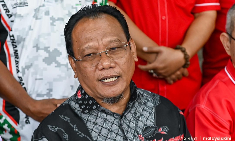 'PAS bukan bela kleptokrasi, rakyat nak tahu titah adendum ada atau tidak'
