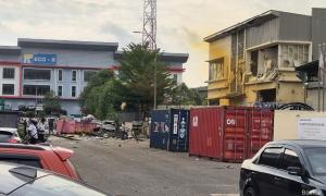 Explosion rocks Klang chemical factory, toxic yellow smoke released