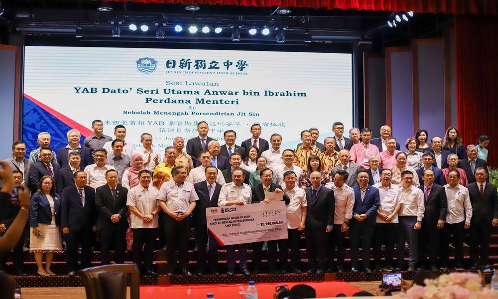 ‘Semalam saya hampir bertakbir kerana Anwar, tapi hari ini…’ 1 9f89a36fe0e889a5fcf9912863703e4a