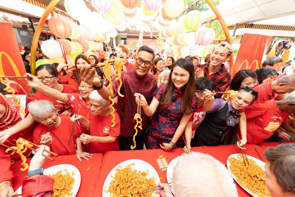 新春关怀传九年，大马麦当劳继续为长者传递爱与祝福