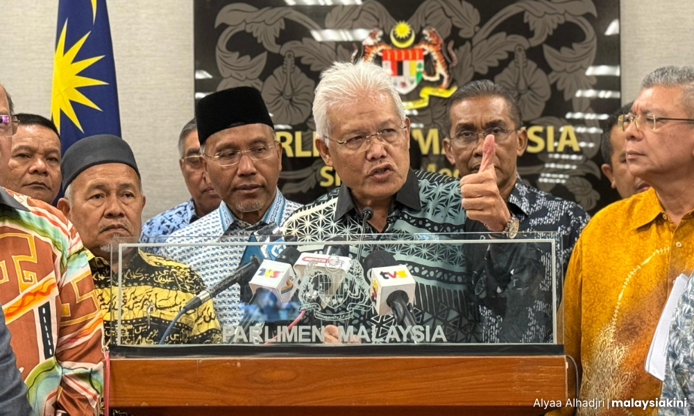 Parliament Service Bill: Hamzah mocks Azalina's 'mother of all reforms'