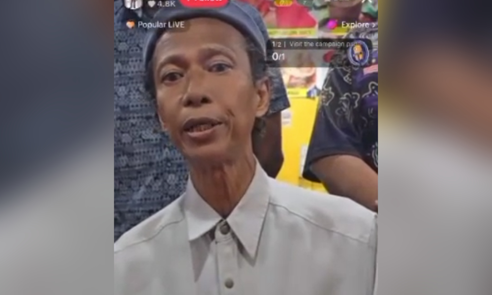 Cops detain corn vendor, wife over racist sign