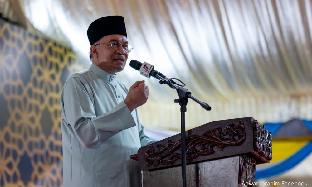 Anwar puzzled by Muslims who fast but steal from rakyat