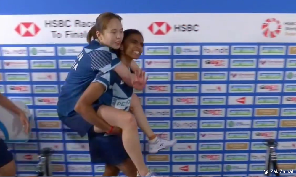 'Camaraderie': Thinaah gives injured Tan a lift after All-England victory