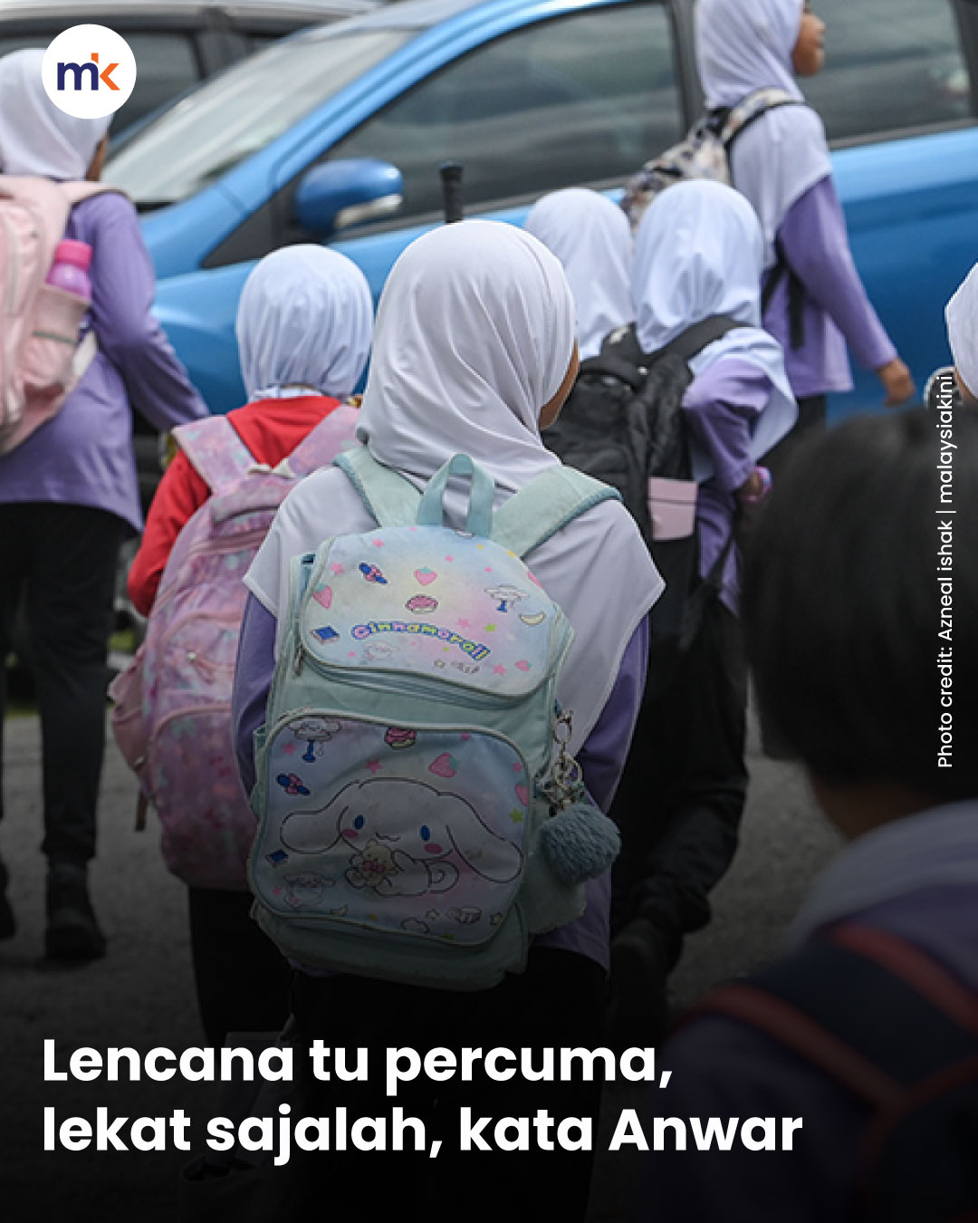 Lencana tu percuma, lekat sajalah, kata Anwar