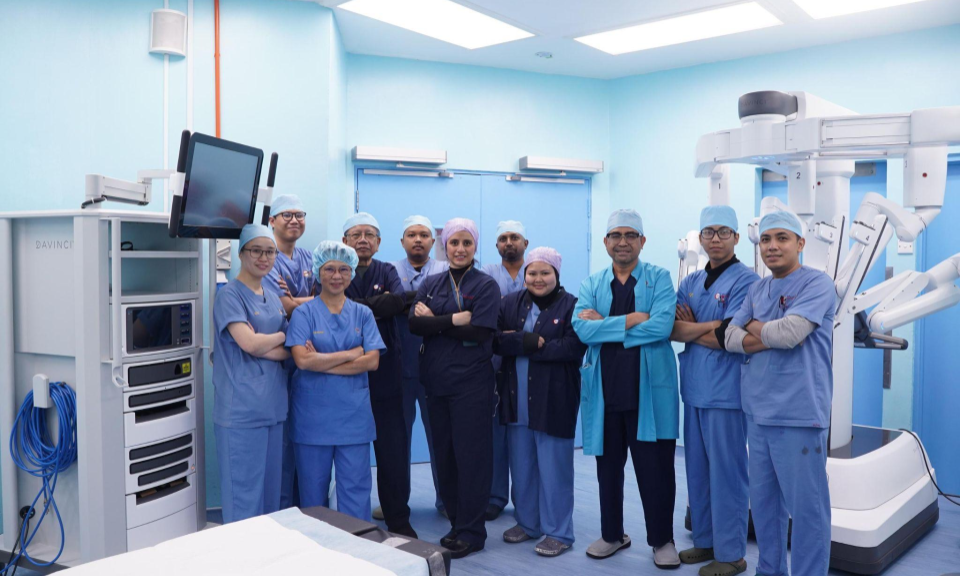 Keutamaan Pesakit Diperkasakan dengan Pembedahan Robotik di Hospital Pakar Johor