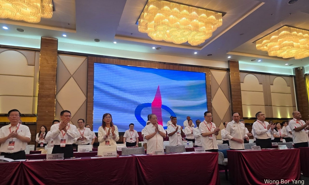 Loke announces 'major reshuffle', leadership structure reforms