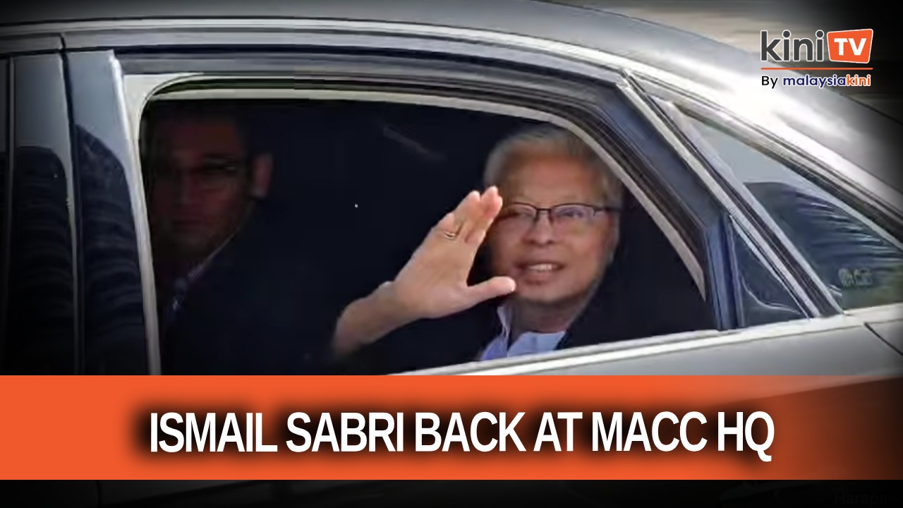 Ismail Sabri returns to MACC HQ to continue giving statement