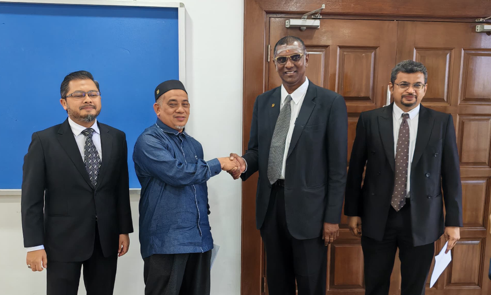Penang PAS chief apologises to Rayer, admits failure to verify claim