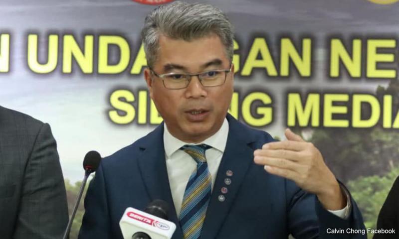 'Bagaimana timbalan ketua menteri boleh mohon lesen lombong bagi syarikat swasta?'