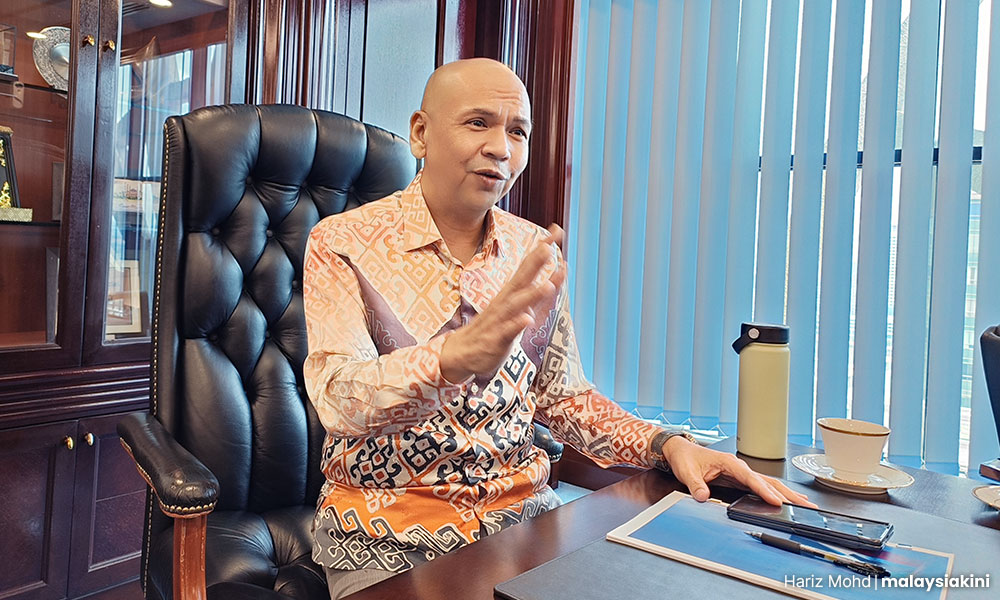 Gas war: Minister tells Wee to do his homework, MCA chief hits back