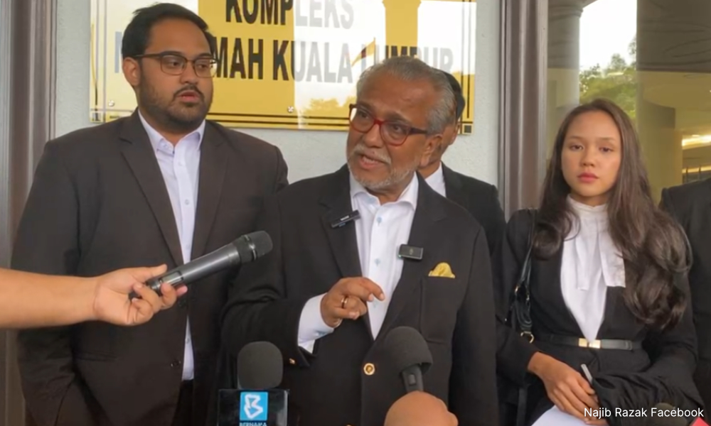 Shafee draws 'Nazi-Germany' parallel over Najib addendum hearing