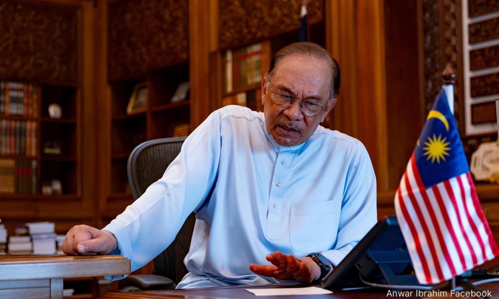 Modi telefon Anwar, bincang kukuh hubungan Malaysia-India