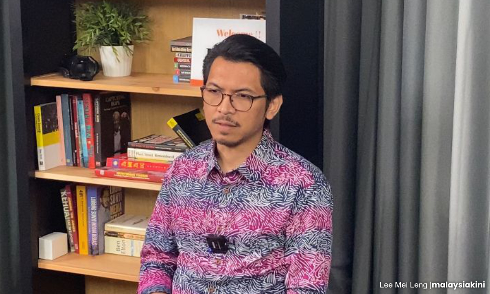 卡米为努鲁辩护,反驳“裙带”批评