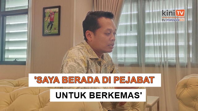 Nik Nazmi beri bayangan tetap undur menteri walau dipujuk PM
