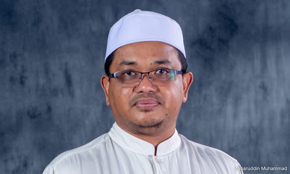 PAS leader offers aid to Indira, rebuffs extremism claims