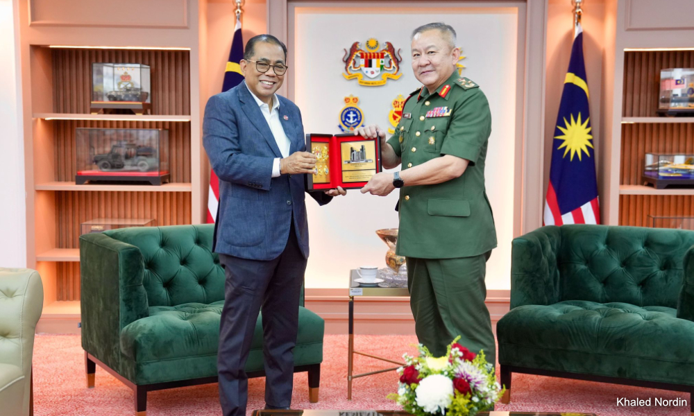 Pegawai tentera Cina pertama dilantik leftenan jeneral bersara tahun depan
