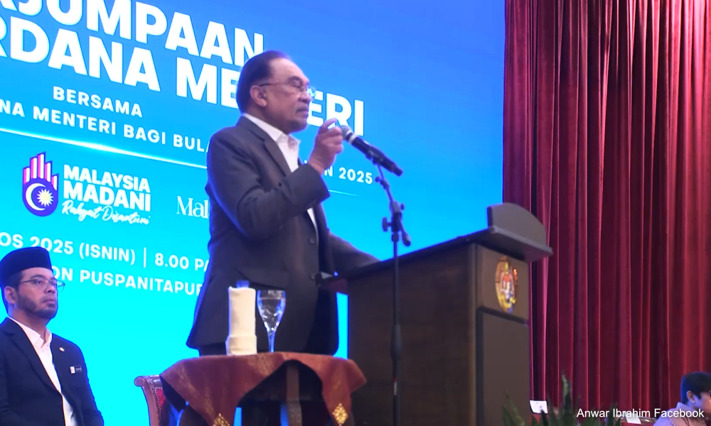 PM wants end to bullying over race; Fadhlina vows action over Johor case