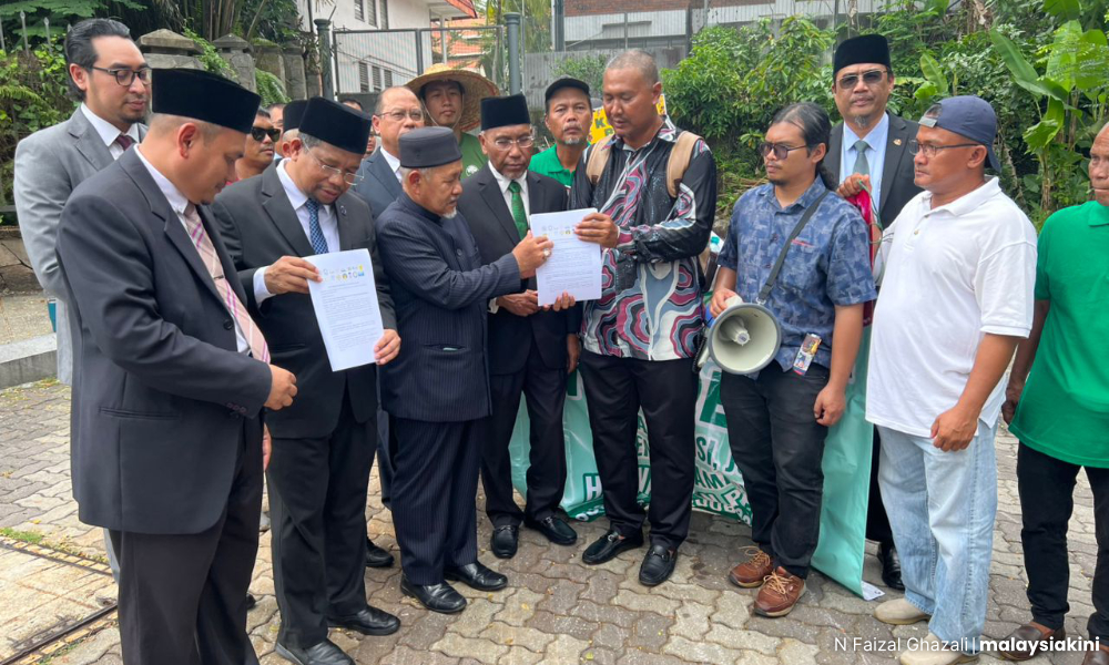 Kumpulan petani serah memorandum, tuntut enam isu kritikal 1 76442b86f798e342a94fac540fd5852f