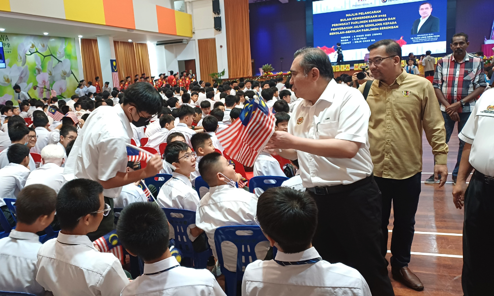 Loke gesa kibar bendera dengan betul, bukan sekadar gimik merdeka 2 7d5f03de15d65813922d545d4d1958ab