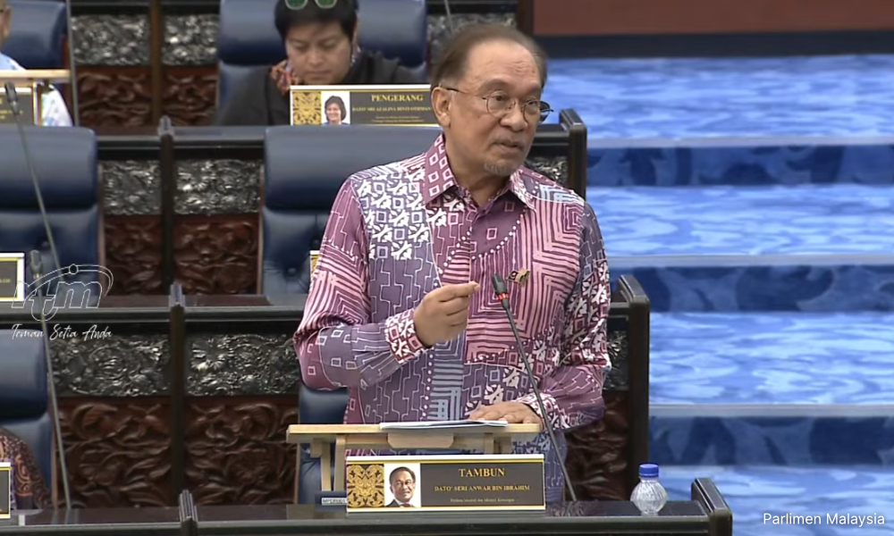 PM: Tiada masalah mohon maaf pada Muhyiddin, tapi tunggu siasatan MCMC