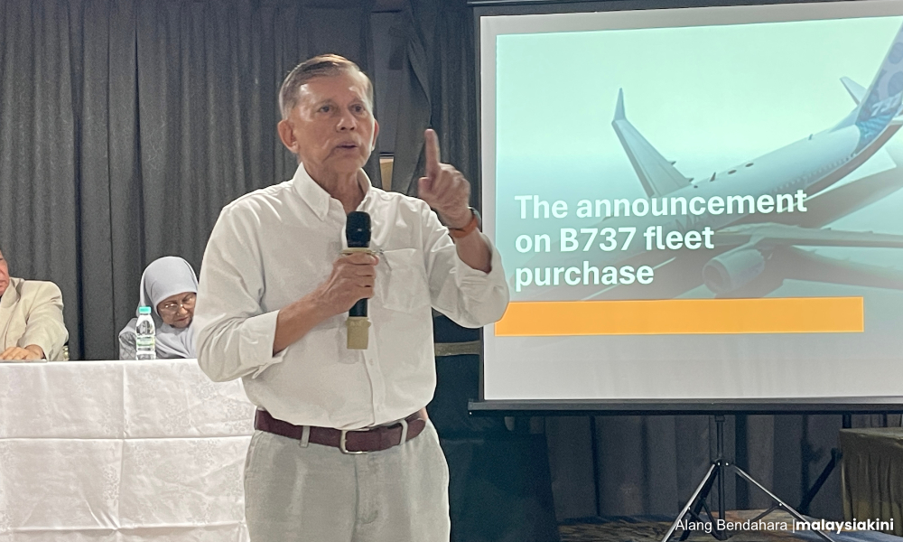 Ex-MAS staff defends Boeing aircraft purchase, says they're safe