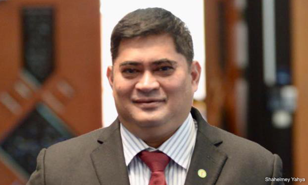 Shahelmey weighing options as Umno ultimatum looms ahead of Sabah polls