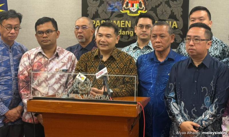 'Ini ugutan' - Rafizi ikrar kekal pendirian selepas serangan terhadap anak