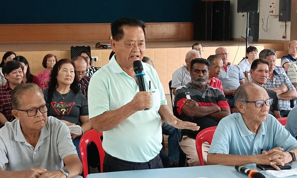 Veteran DAP N Sembilan pakai ‘topeng tuala wanita’ bantah senator ‘orang luar’ 1 cdc531a69e80cc42fc9be903ac3f4497