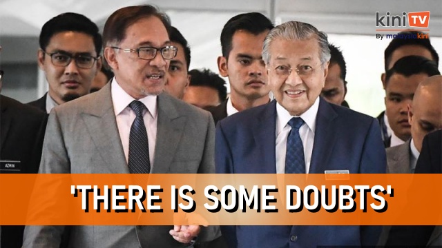 Amid Waytha challenge, Dr M casts fresh doubt on Anwar’s pardon