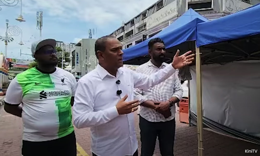 One puff, and poof: Saravanan slams flimsy 'Madani' Deepavali tents