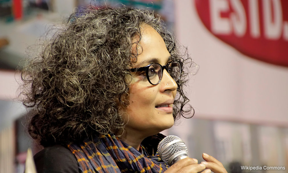 Arundhati Roy: Merobek wajah sebenar kuasa 1 6661e8f02c5a109c960c93cf83cb63c7