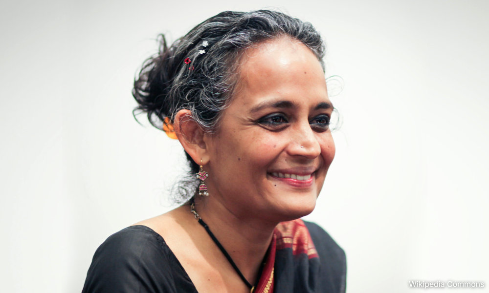 ULASAN | Arundhati Roy: Merobek wajah sebenar kuasa
