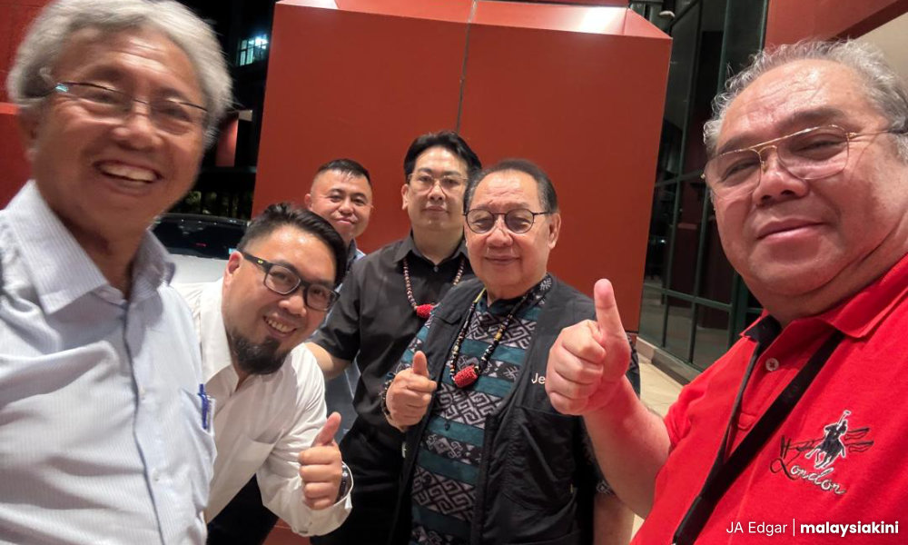 94804f60209f61fad3765619e84fe09a