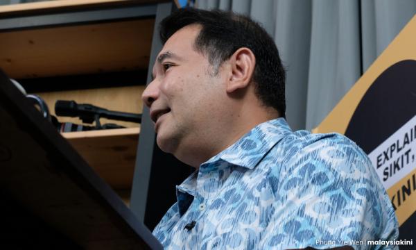 Lapan ahli parlimen PKR gesa Anwar gantung tugas Azam Baki