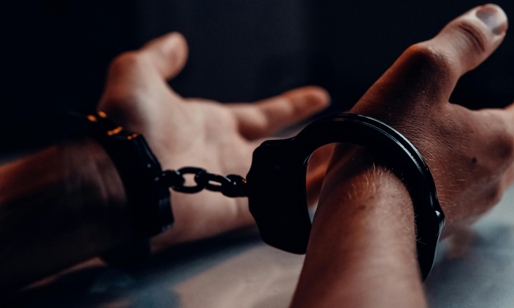 Penjual buku ditahan disyaki curi bahan langka perpustakaan 1 fb7a680785a81c40ae46516857e72733