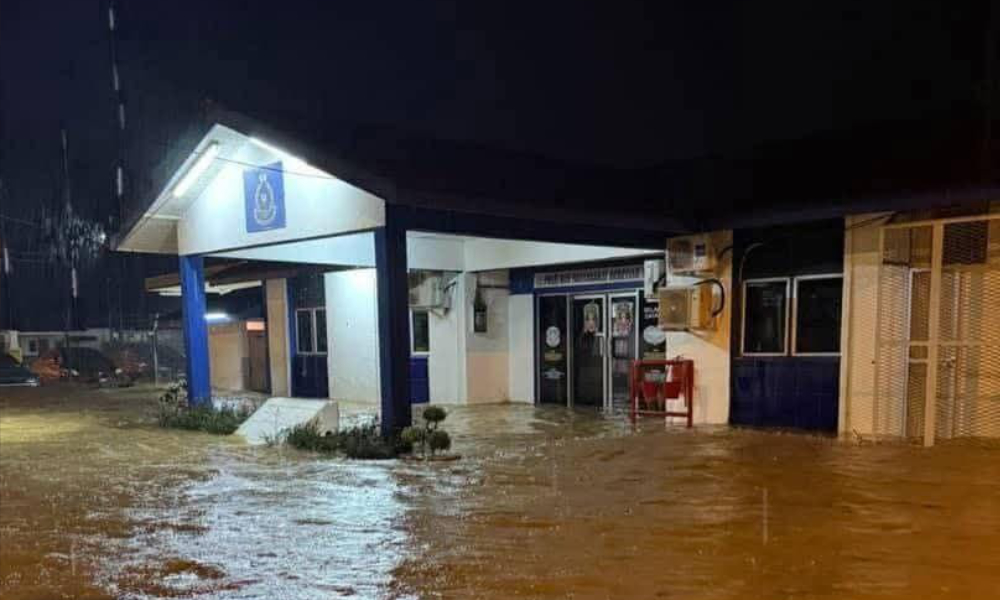 Perak floods worsen, over 2k people evacuated to relief centres