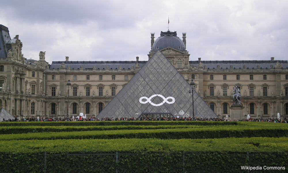 Menteri Perancis tolak peletakan jawatan pengarah Muzium Louvre