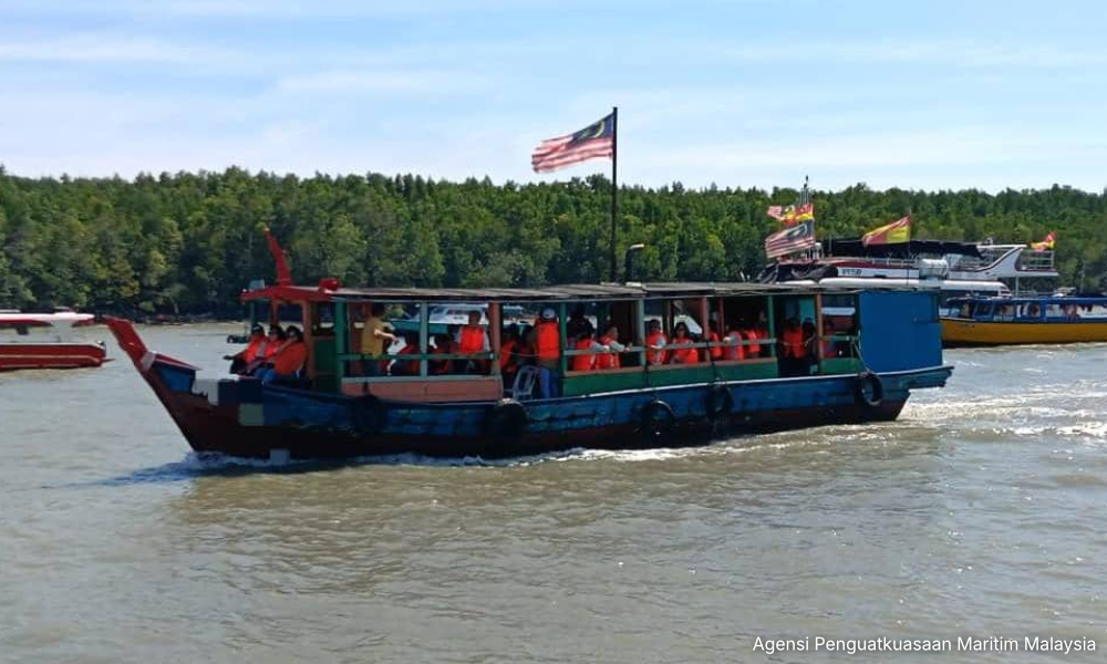 Had bot 12 orang, tekong ditahan bawa 48 penumpang di Pulau Ketam 1 40f02a76140f8bf843068e9f71af342a