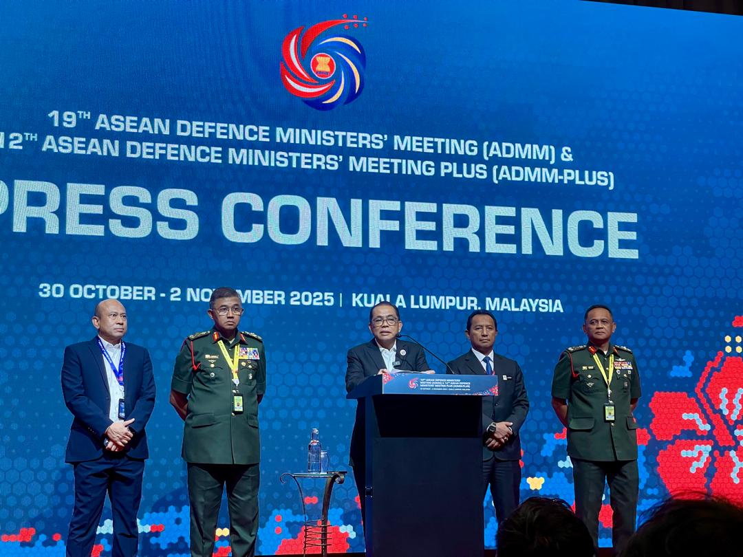 ASEAN–China adakan latihan maritim julung kali di Laut China Selatan