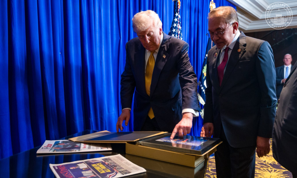 Trump menuju ke Jepun menjelang pertemuan penting dengan China 1 442a32a2b87a3f3a326c8df8ae09e1ad