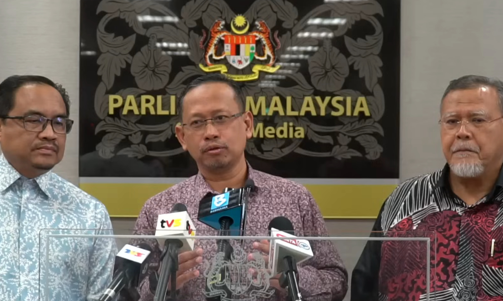 Amanah cadang 'langkah praktikal' selesai isu arak dalam pesawat MAS