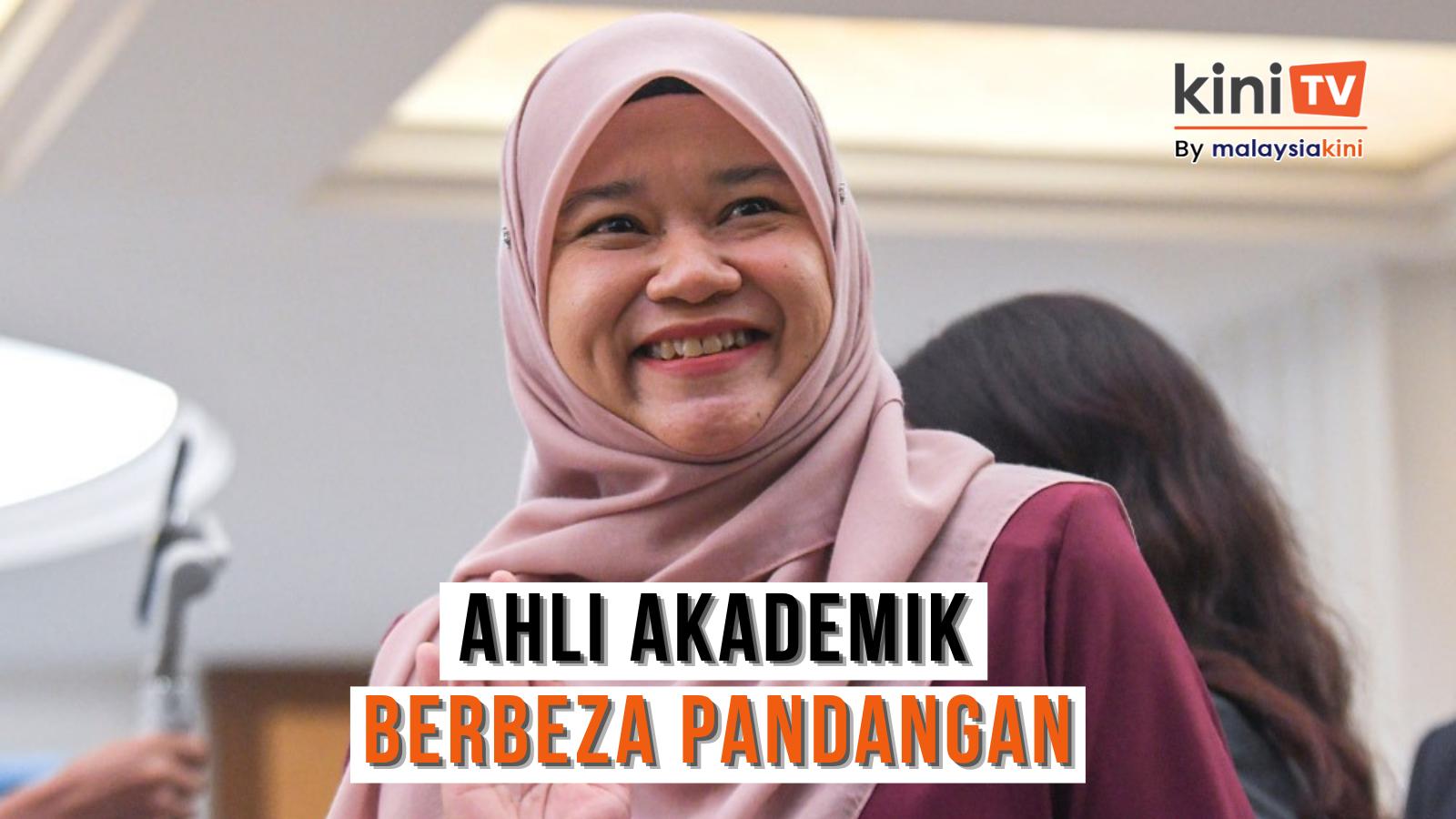 Desakan Fadhlina letak jawatan: Apa kata para ahli akademik?