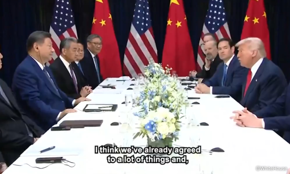 Trump semuka Xi Jinping di Busan 2 7e58bee097aa782f1d2caee87de05bc8