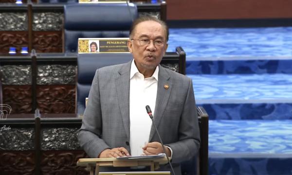 Anwar: Tiada alasan kibar bendera Israel, polis mesti ambil tindakan