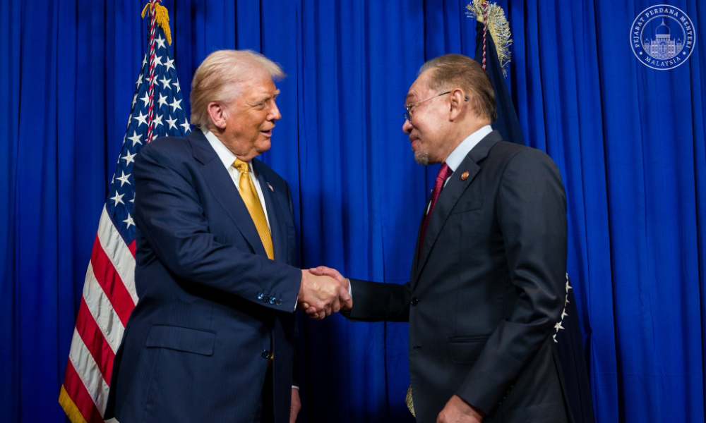 Trump menuju ke Jepun menjelang pertemuan penting dengan China 2 bc637c0ef8dd21bbdd8f72cc510cfc34