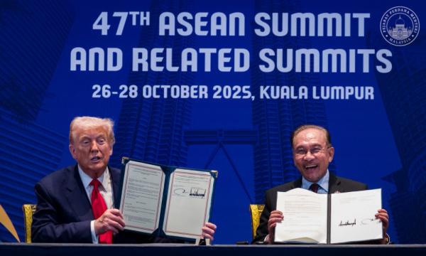 Top Story Trade deal: Why are we 'surrendering' RM1 trillion to US, ask Hassan, MCA leader Pasir Gudang MP calls it a 'redistribution of wealth' from poorer Malaysia to richer US. 37 m ago ⋅ 2