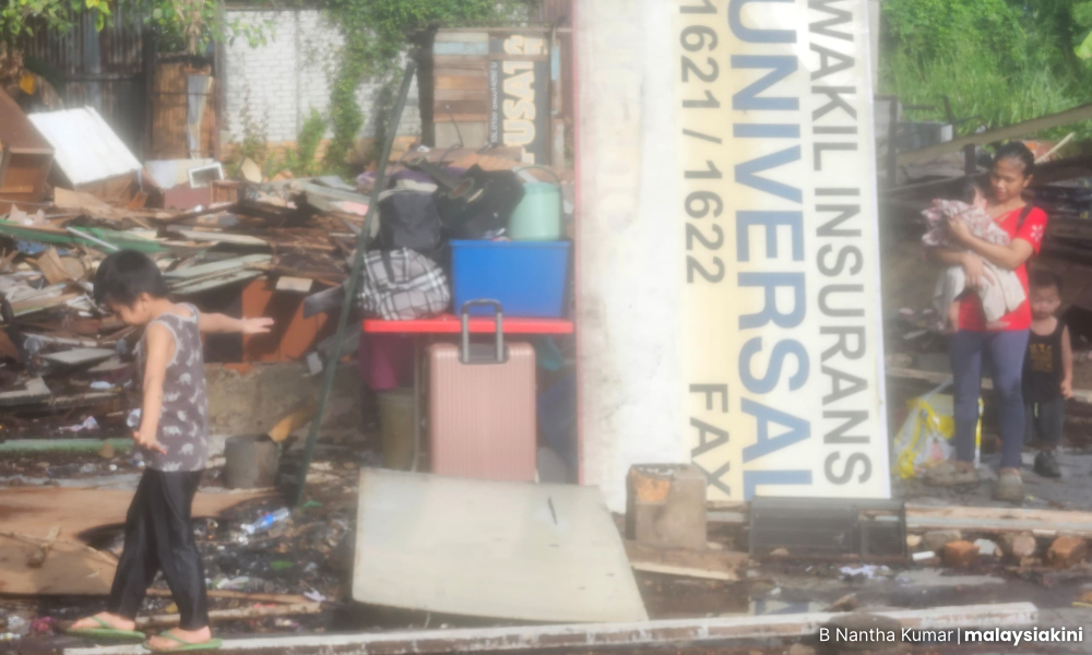 Perobohan Kg Papan masuk hari ketiga, aktivis terus pertikai